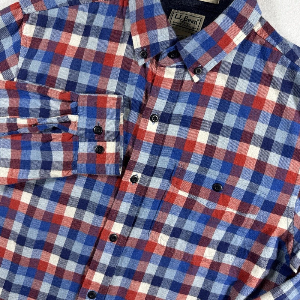 L.L. Bean Slightly Fitted Flannel Shirt Mens Small Blue‎ Red Plaid Button Down